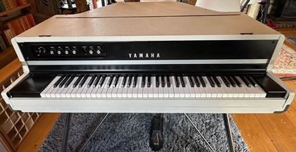 Yamaha-CP70B